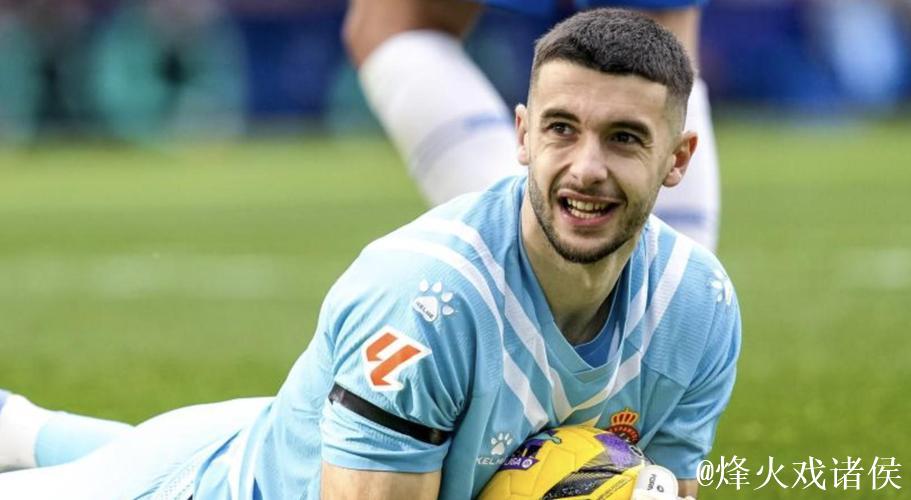 世体：霍安-加西亚因遭受撞击一瘸一拐，但能出