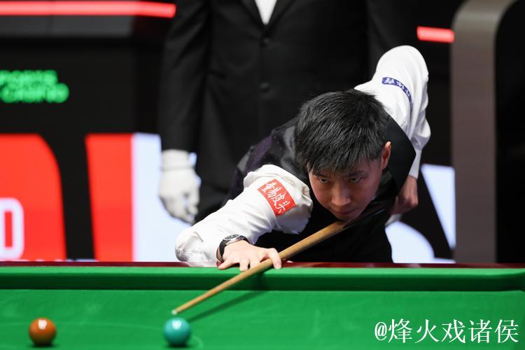 斯诺克国际锦标赛:赵心童险胜雷佩凡 6-5挺进16强 斯诺克国际锦标赛:赵心童险胜雷佩凡 6-5挺进16强